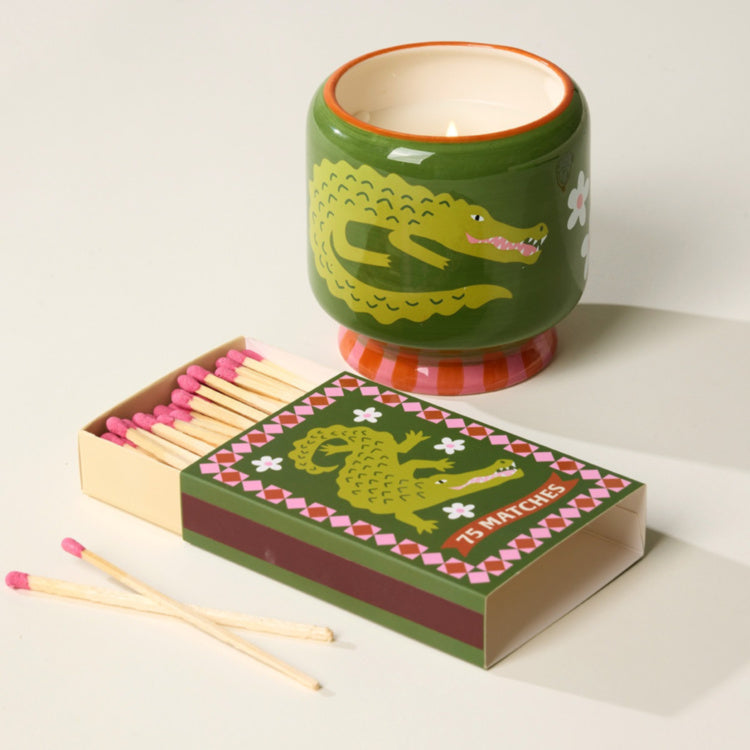 Crocodile-Patterned Ceramic Candle